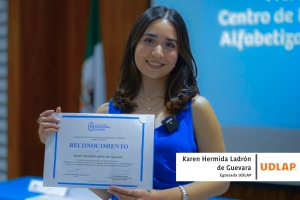 Egresada UDLAP es premiada por su investigación en alfabetización financiera en México