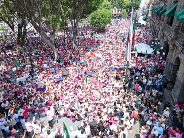 VAMOS A GANAR, ASEVERÓ LALO RIVERA DURANTE MARCHA DE LA MAREA ROSA