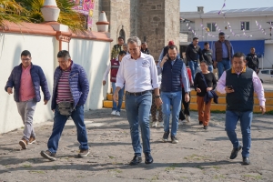 Atiende Pepe Chedraui solicitudes en Canoa para mejora de puente vehicular
