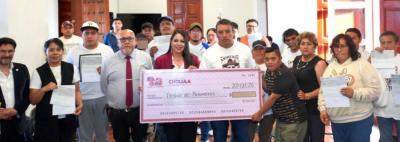 Tonantzin Fern&aacute;ndez fortalece las tradiciones de San Pedro Cholula con apoyos a batallones de animeros