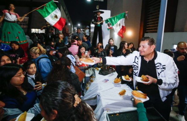 GRAN FIESTA DEPORTIVA, GUERRERAS DE PUEBLA ENAMORA A LA AFICI&Oacute;N