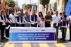 ENTREGA MUNDO TLATEHUI LA REHABILITACIÓN DE LA AVENIDA 16 DE SEPTIEMBRE EN LA CABECERA MUNICIPAL