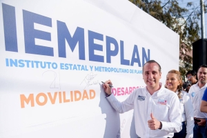 MARIO RIESTRA Y EDUARDO RIVERA PRESENTAN EL IEMEPLAN PARA EL DESARROLLO DE LA ZONA METROPOLITANA DE PUEBLA