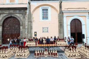 Con 500 faroles, Tonantzin Fern&aacute;ndez respalda las tradiciones de Cholula