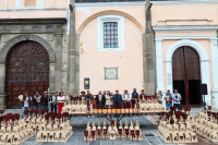 Con 500 faroles, Tonantzin Fern&aacute;ndez respalda las tradiciones de Cholula