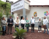 Entrega Gaby Bonilla apoyos a niñas, niños y personas con discapacidad en Teziutlán