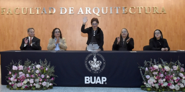 Reconoce la Rectora Lilia Cedillo trayectoria y logros de la Facultad de Arquitectura