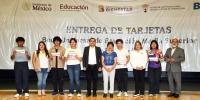 Entrega Rectora Lilia Cedillo tarjetas de la Beca Universal de Educación Media Superior “Benito Juárez”