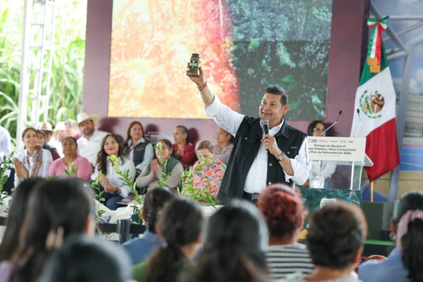 GOBIERNO ESTATAL ACELERA LA REVOLUCI&Oacute;N DEL CAMPO CON APOYOS, MAQUINARIA Y OBRA COMUNITARIA