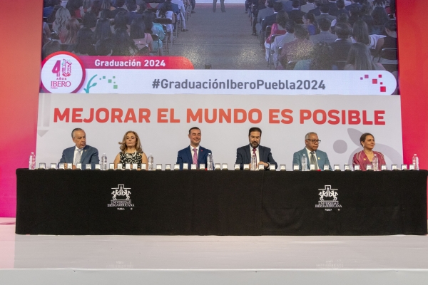 Más de 400 graduados IBERO Puebla: las y los mejores para el mundo