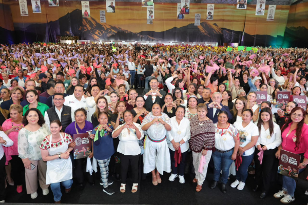 MUJERES RURALES RECIBEN APOYOS SIN PRECEDENTES Y  TRANSFORMAN CON SU TALENTO LA ECONOM&Iacute;A POBLANA