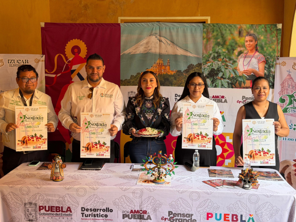 Gobierno del Estado reconoce labor de cocineras en Iz&uacute;car