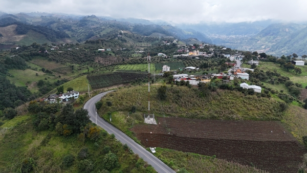 SIN DISTINGO PARTIDISTA O DE REGIÓN, GOBIERNO DE SERGIO SALOMÓN EJECUTA OBRA EN TODO EL ESTADO