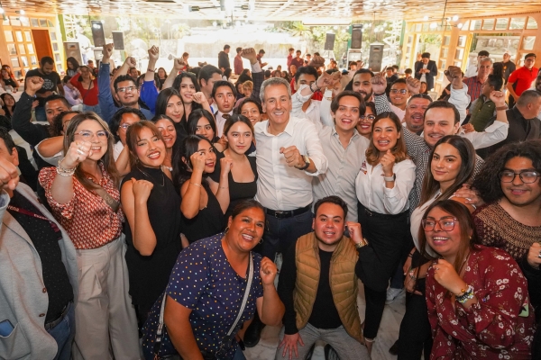 PEPE CHEDRAUI HACE EQUIPO CON LAS Y LOS JÓVENES POR LA PUEBLA DEL FUTURO