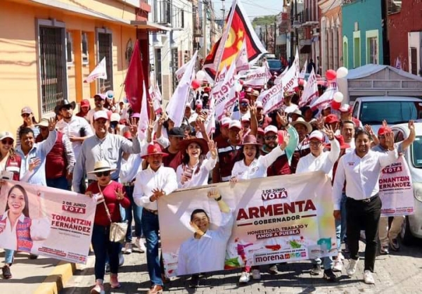 Encabeza Tonantzin Fernández primera mega caminata en favor de la 4T en San Pedro Cholula