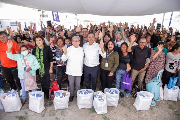 MUNDO TLATEHUI ENCABEZA LA ENTREGA DE APOYOS ALIMENTARIOS “DE LA MANO CONTIGO”