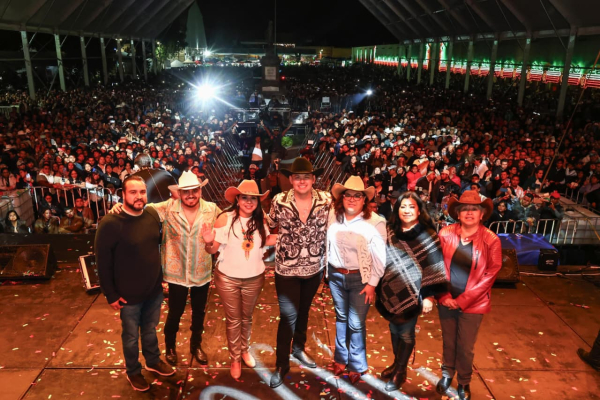 Una noche para recordar: Tonantzin Fern&aacute;ndez y El Yaki hacen vibrar la Feria Milenaria de Cholula