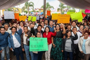 En Santiago Momoxpan, reconocen a Tonantzin Fernández como la edil electa de San Pedro Cholula