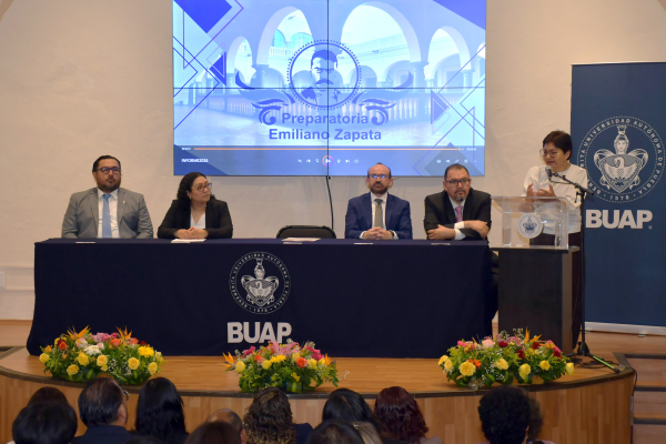 Rinde informe directora de la Preparatoria Emiliano Zapata de la BUAP; anuncian nueva sede para 2026