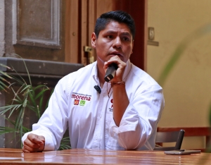 LLAMA OMAR MUÑOZ A SUS OPONENTES A DEBATE PÚBLICO