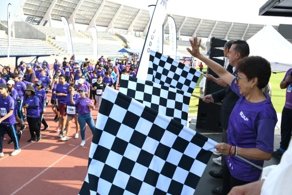 Cientos de universitarios participan este año en la Carrera de la Madre Universitaria