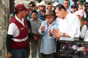 Gobernador Armenta responde con cercanía y sensibilidad a damnificados de Tepeojuma e Izúcar