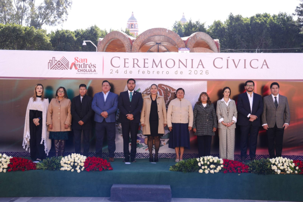 Encabeza Lupita Cuautle conmemoraci&oacute;n del D&iacute;a de la Bandera en San Andr&eacute;s Cholula