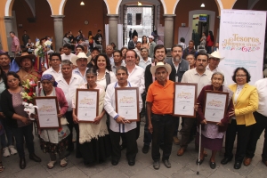 Entrega gobierno estatal estímulos de la convocatoria Tesoros Humanos Vivos