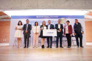 GALARDONA MUNDO TLATEHUI A LAS Y LOS GANADORES DEL PREMIO MUNICIPAL DE LAS JUVENTUDES