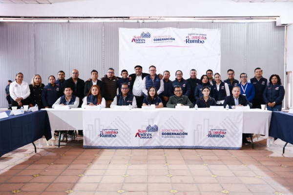 Lupita Cuautle acuerda acciones inmediatas para mejorar los servicios en juntas auxiliares, inspector&iacute;as y delegaci&oacute;n