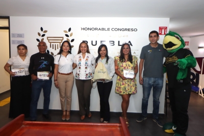 Pericos de Puebla y empresas se suman a la carrera “Por Amor al Prójimo” del Congreso