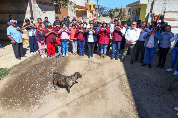 Tonantzin Fern&aacute;ndez cumple con las familias de Tepalcatepec y Manantiales con nuevas obras