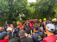 Protecci&oacute;n Civil refuerza labores de rescate de familia atrapada en gruta de Cuetzalan