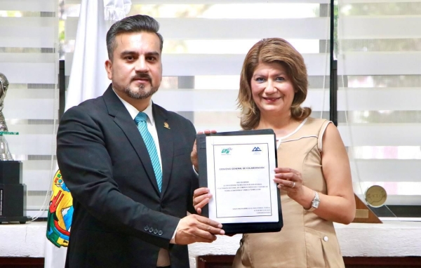 Firma de convenio con Canaco-Servytur de San Martín Texmelucan y UTH para reforzar el vínculo empresa/educación.