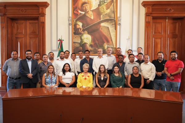 SOSTIENE PEPE CHEDRAUI REUNIÓN CON PRESIDENTES AUXILIARES PARA DAR SEGUIMIENTO A OBRAS ESTATALES